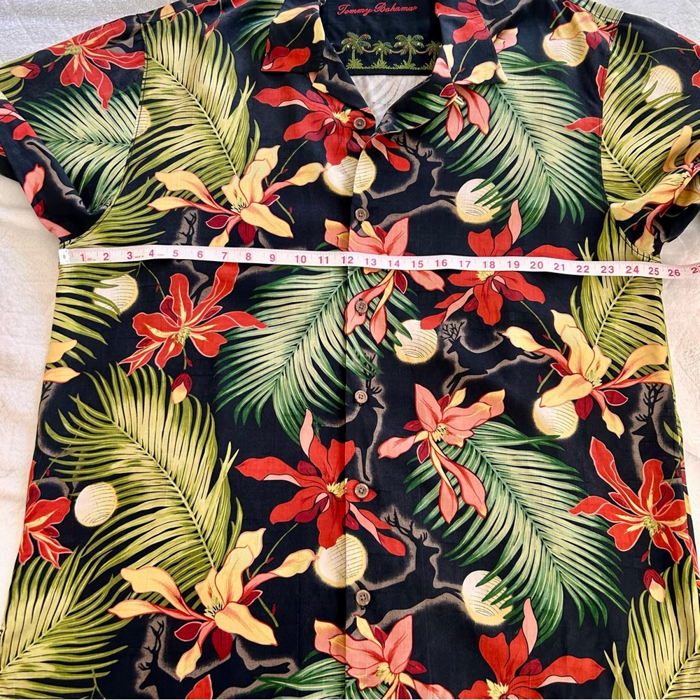 Tommy Bahama 100% Silk Mens Size X-Large Short Sleeve Hawaiian Shirt - Picture 11 of 11